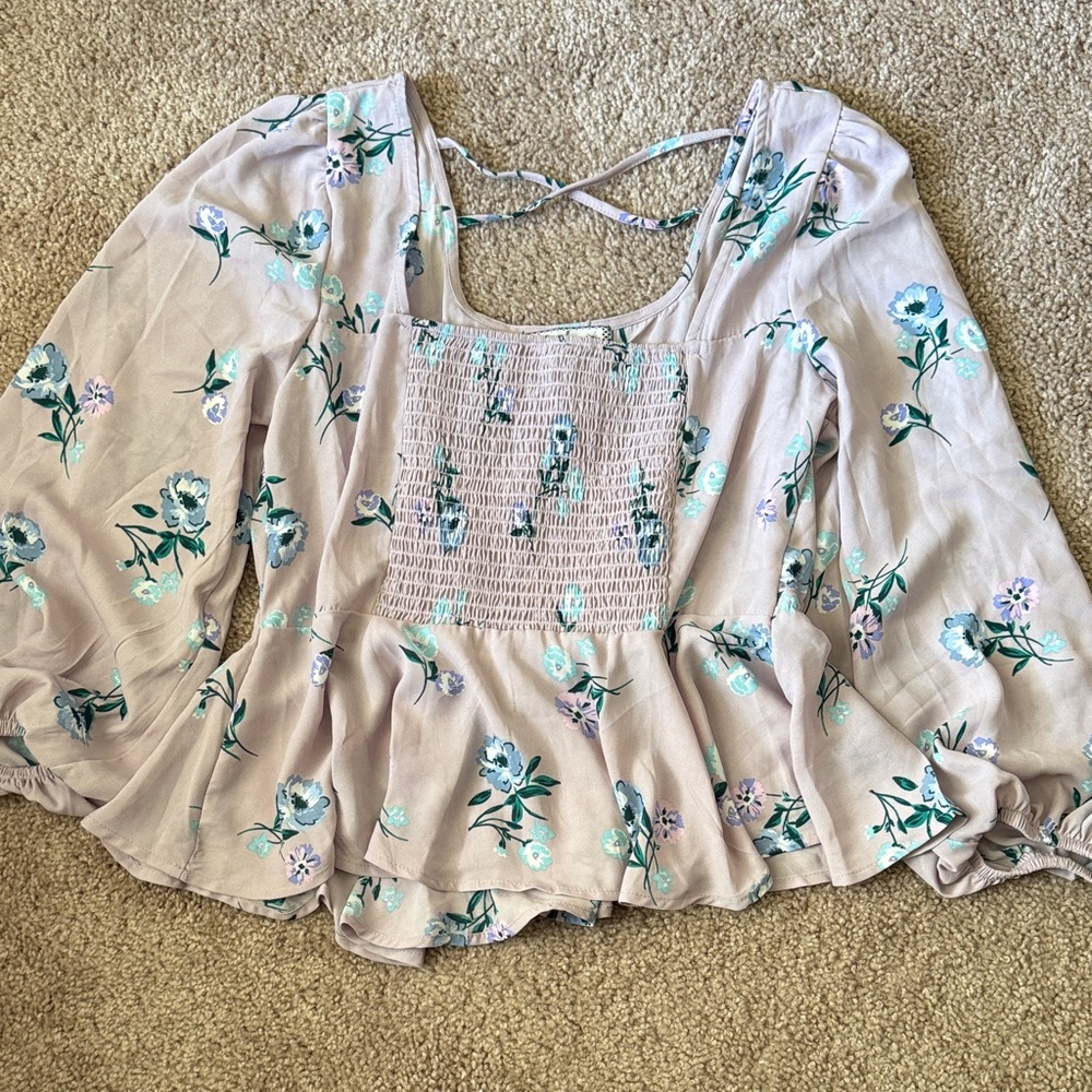 💜 3 for $10 Crave Fame Floral Blouse with Ruffle Detail